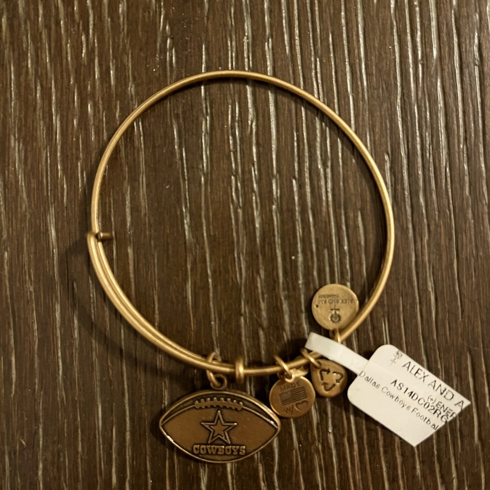 NWT Alex and Ani Dallas Cowboys dangle bracelet